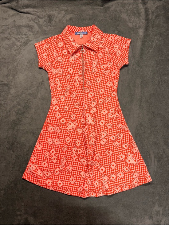 Urban Outfitters Dresses & Skirts - Urban Outfitters Red Floral Daisy Mini Dress